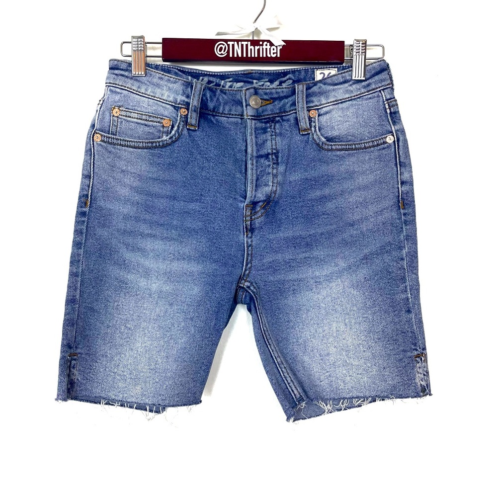We the Free by Free People Women’s Denim Raw Hem Button Fly Shorts Size 26 Blue